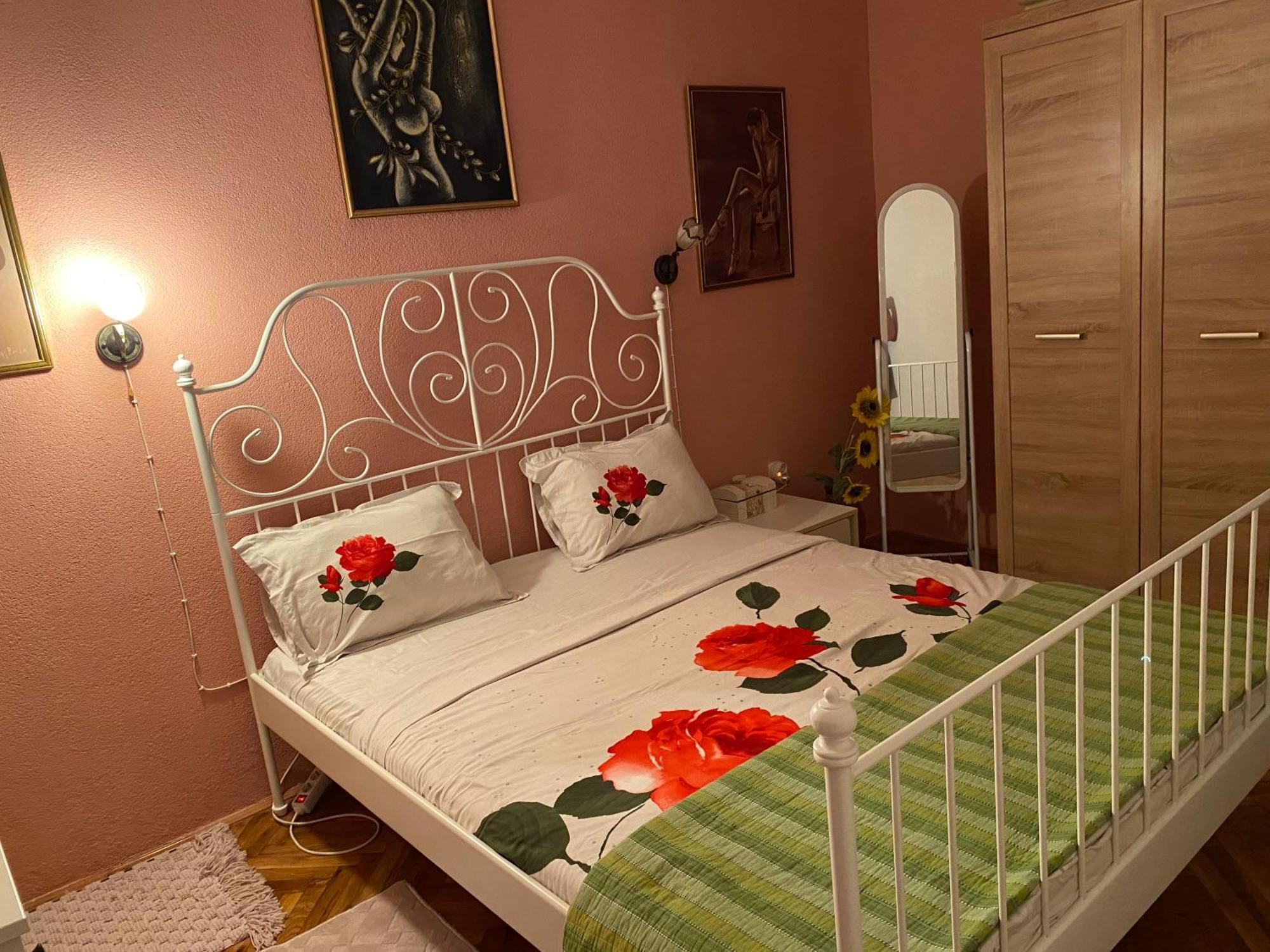 Dorotea Butterfly Apartment บุดวา ภายนอก รูปภาพ